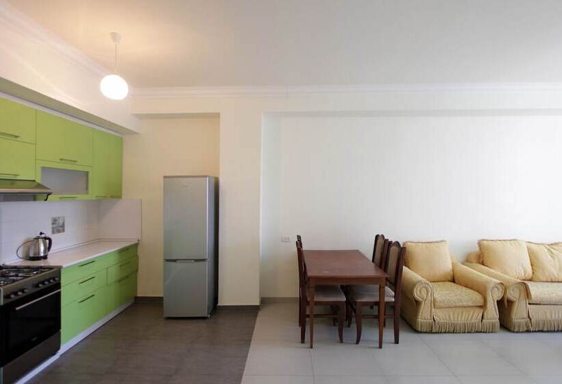 Flatsinyerevan In The City Center