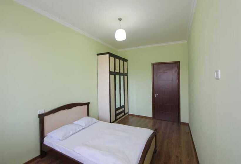 Flatsinyerevan In The City Center