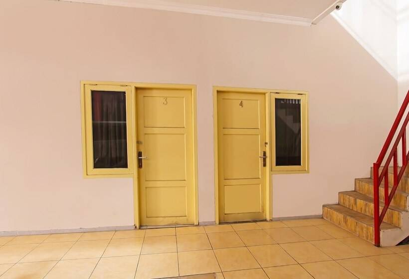 Hotel Al Fatih Guest House Syariah By Oyo Rooms