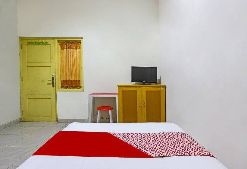 Hotel Al Fatih Guest House Syariah By Oyo Rooms