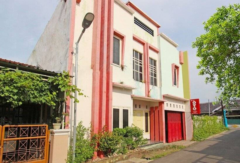 Hotel Al Fatih Guest House Syariah By Oyo Rooms