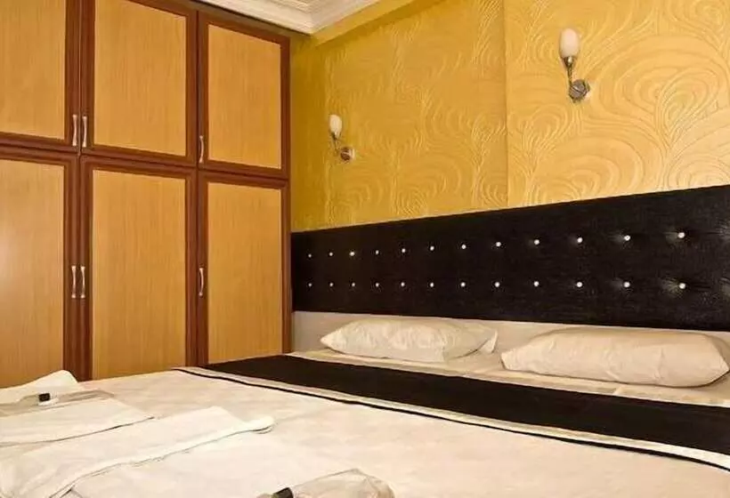 Cenova Otel