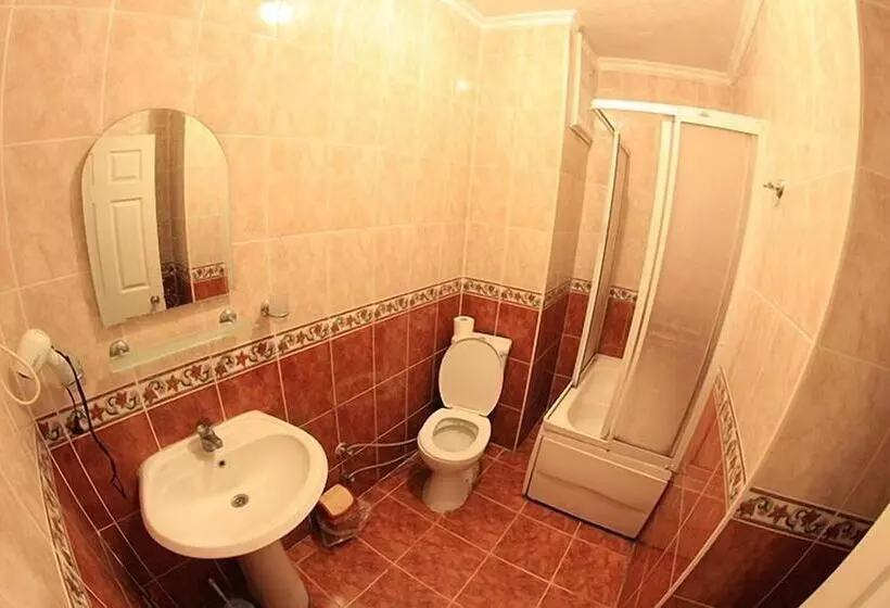 Cenova Otel