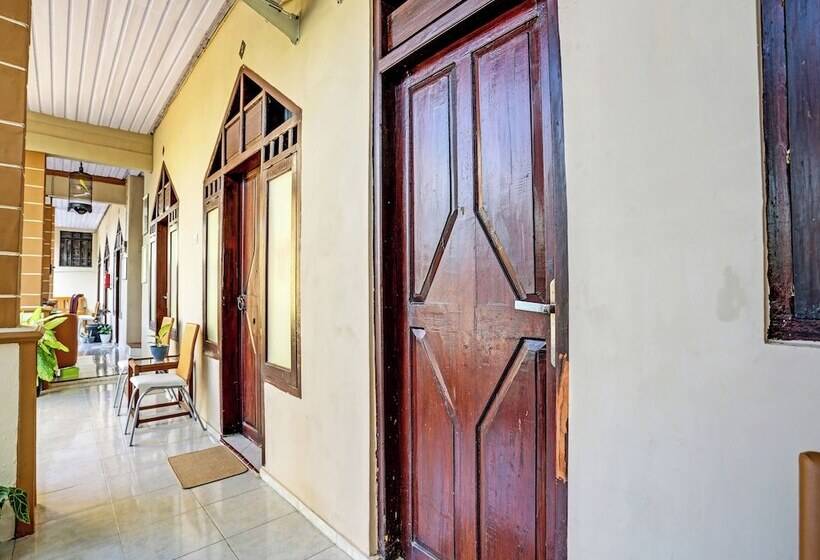 호텔 Cita Suraya Homestay By Oyo