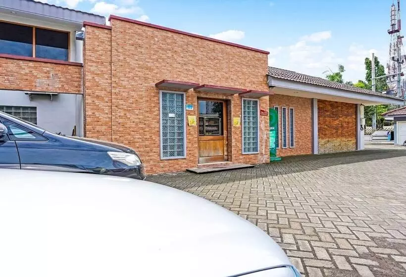 ホテル Capital O 90888 Bintang Diponggo Residence