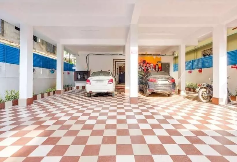 ホテル Erica Residency