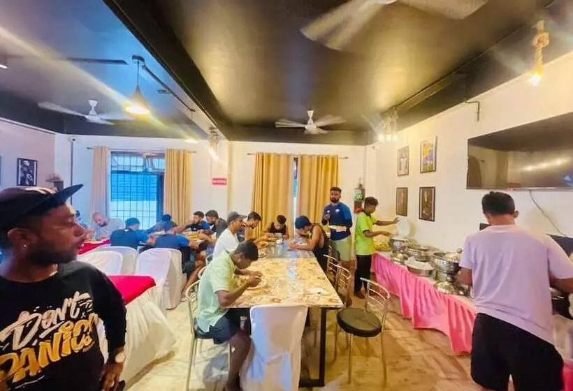 ホテル Erica Residency