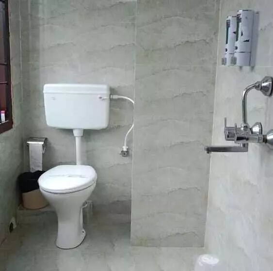 ホテル Erica Residency