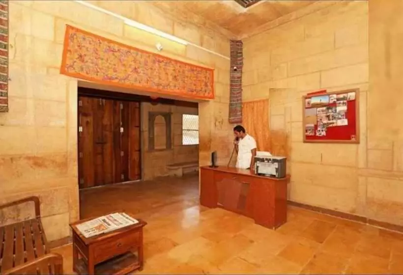 ホテル Heera Court