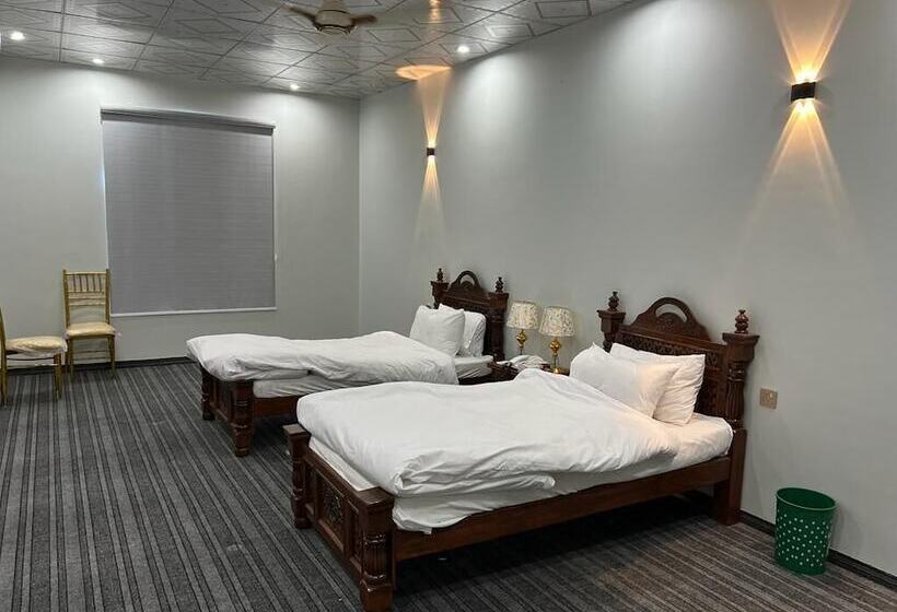 هتل Niagara Falls Bahawalpur