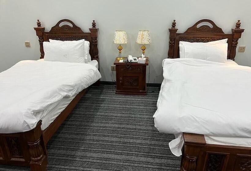 هتل Niagara Falls Bahawalpur