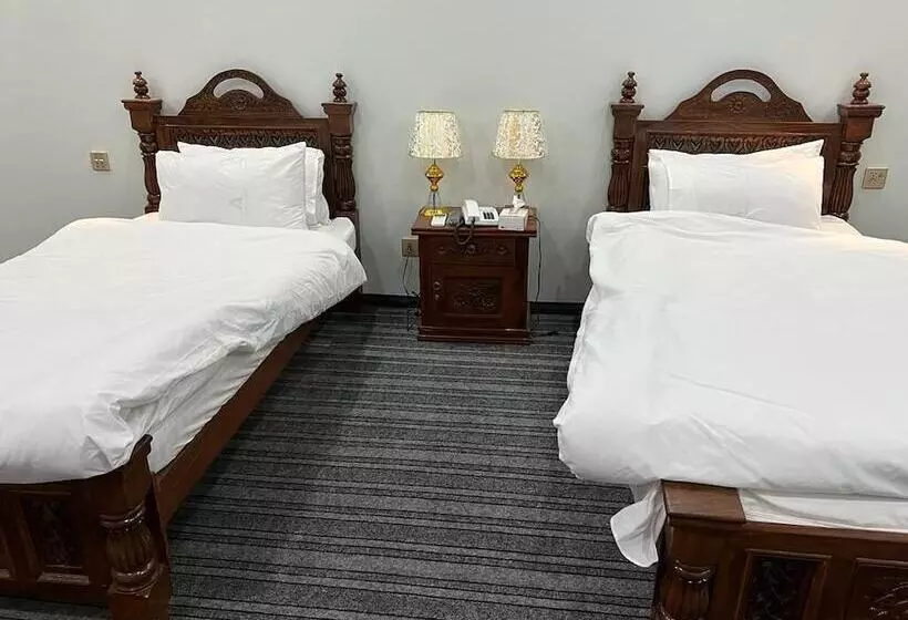 هتل Niagara Falls Bahawalpur