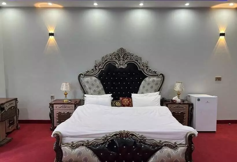 هتل Niagara Falls Bahawalpur