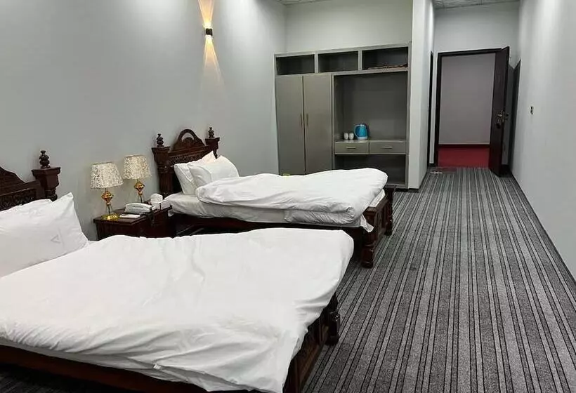 هتل Niagara Falls Bahawalpur