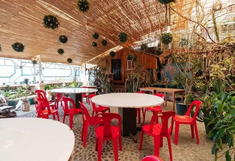 Hotelli Reddoorz Plus Near Strawberry Farm Baguio