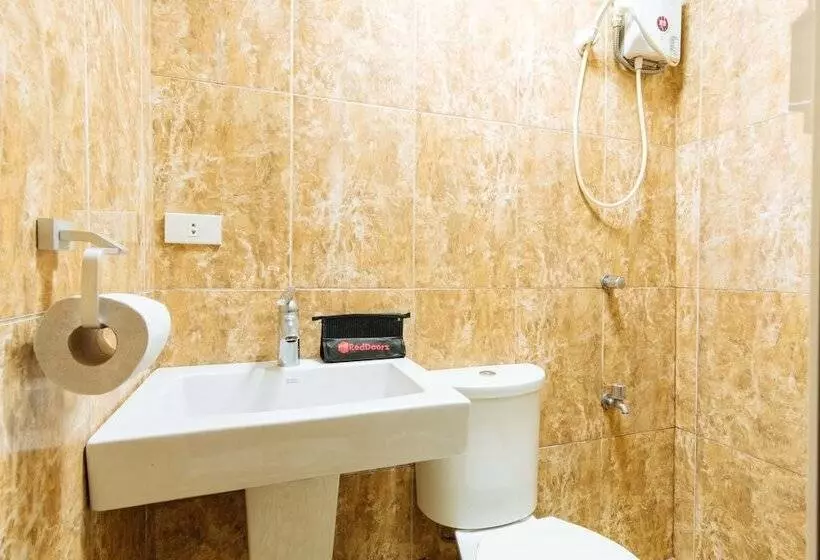 Hotelli Reddoorz Plus Near Strawberry Farm Baguio