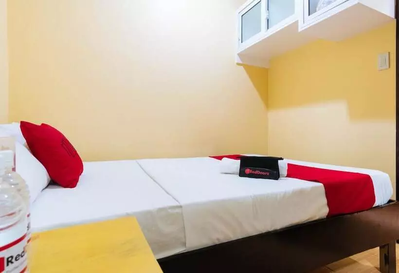 Hotelli Reddoorz Plus Near Strawberry Farm Baguio