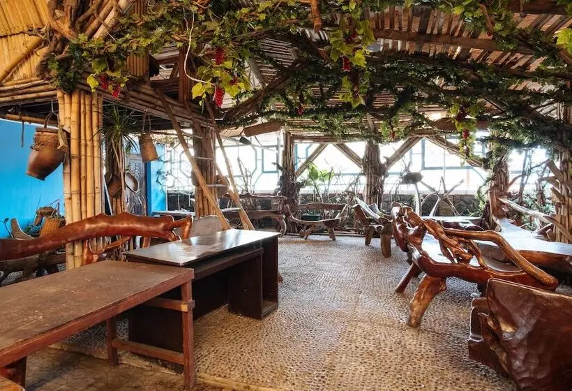 Hotelli Reddoorz Plus Near Strawberry Farm Baguio