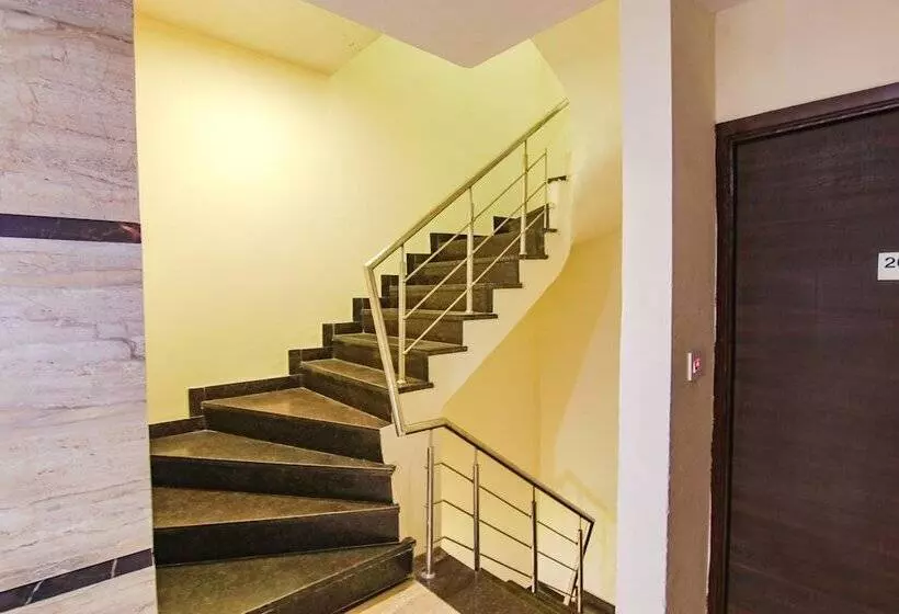 Fabhotel Sallow Grand