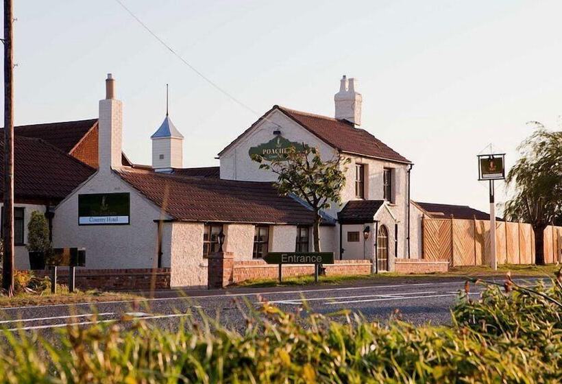 Отель The Poachers Country