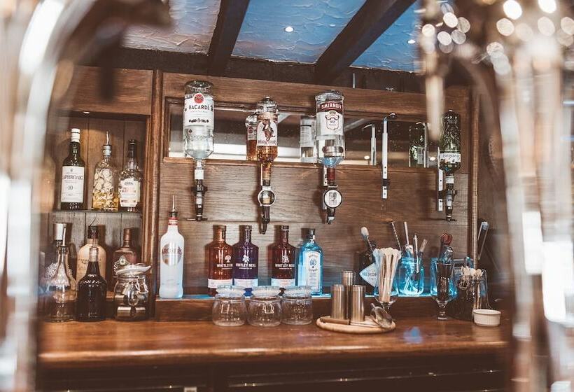 ホテル The Poachers Country