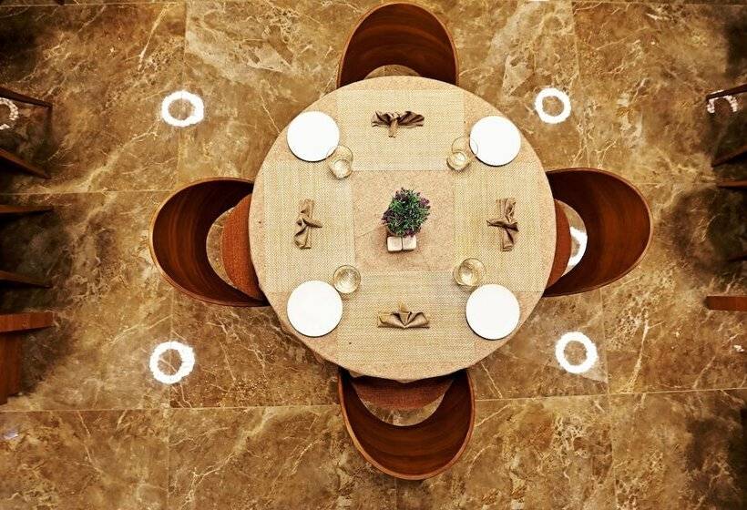 هتل Vits Devbhumi