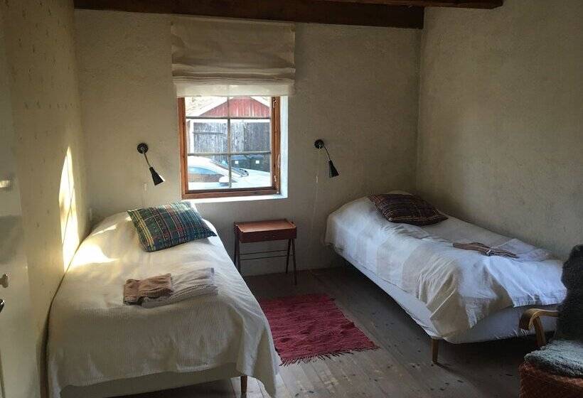 Körsbärsgården Bed & Breakfast