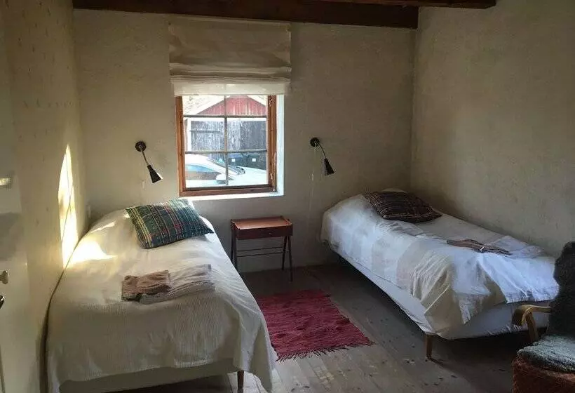 Körsbärsgården Bed & Breakfast