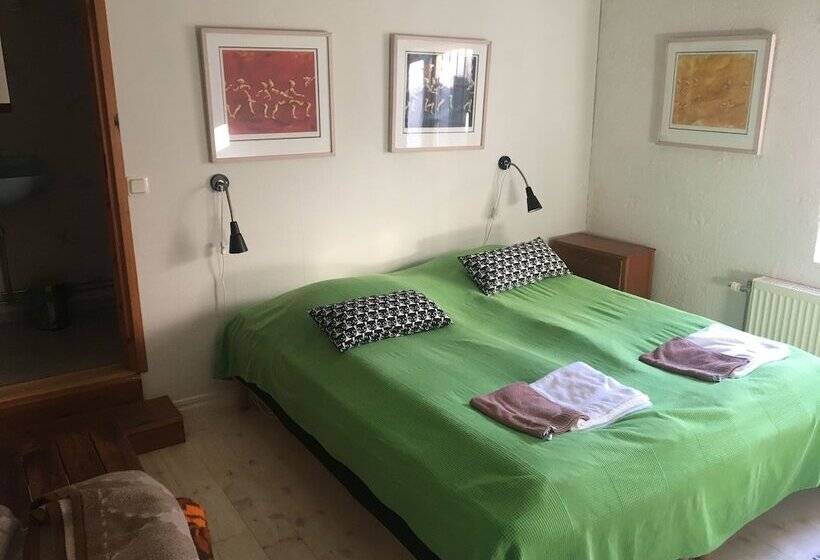 Körsbärsgården Bed & Breakfast