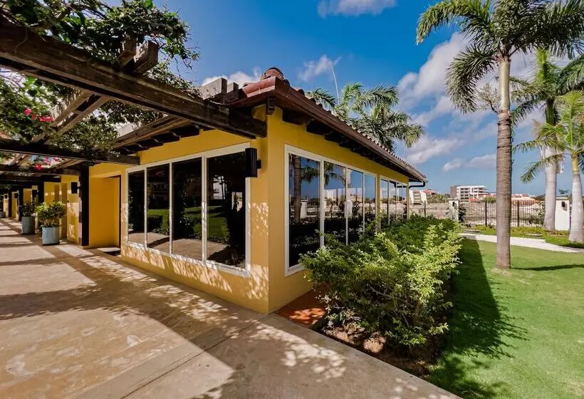 اقامتگاه Oceania 452