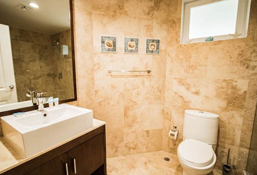 اقامتگاه Oceania 452