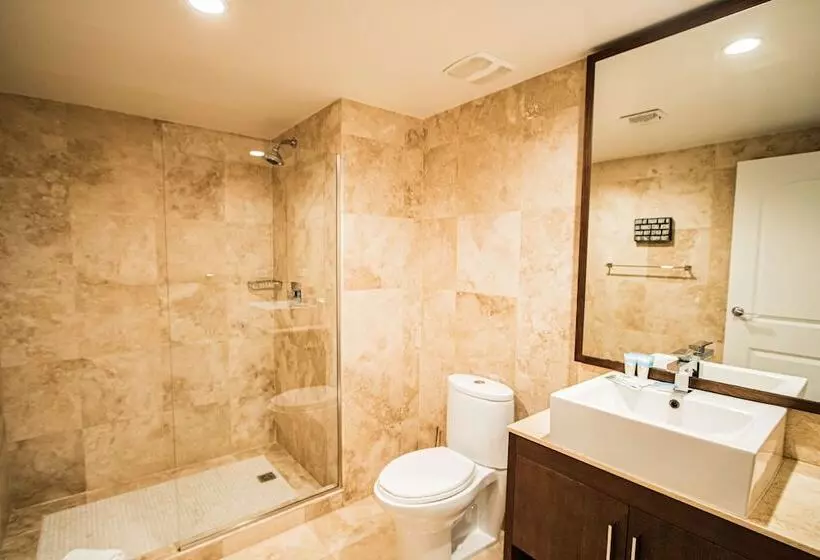 اقامتگاه Oceania 452