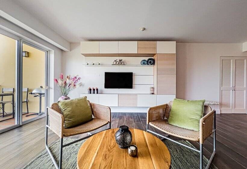 اقامتگاه Oceania 452