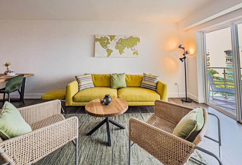 اقامتگاه Oceania 452