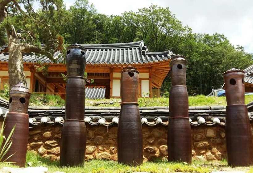 Pension Pyeongchang Goryeogoong Hanok