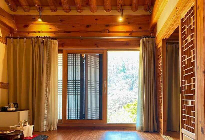 Pension Pyeongchang Goryeogoong Hanok