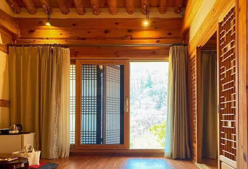 Majatalo Pyeongchang Goryeogoong Hanok