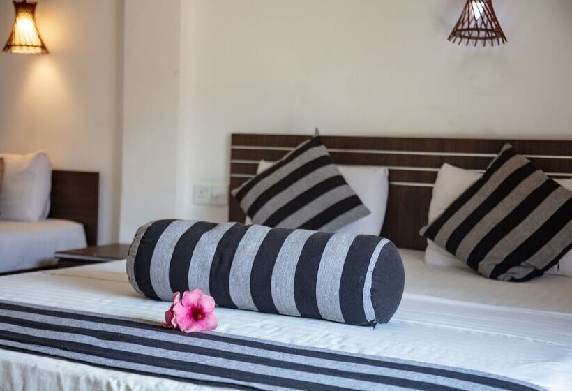 Pensão Shadow Inn Guest House Ella