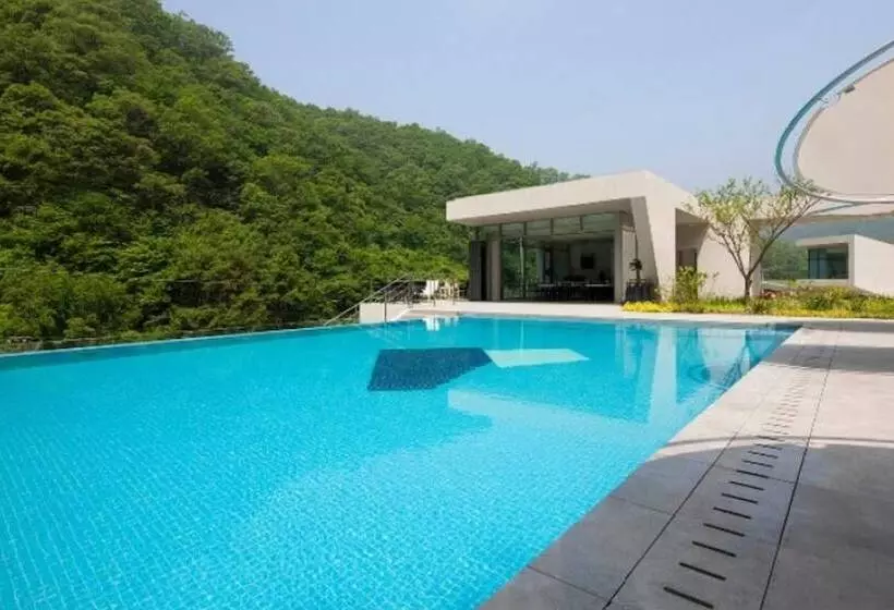 ペンション Hongcheon U Retreat Pool Villa