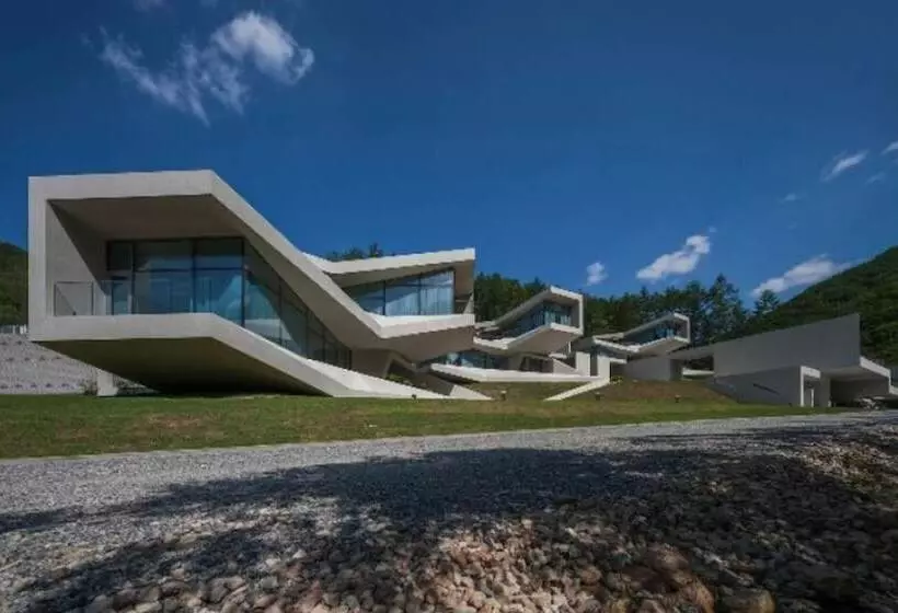 ペンション Hongcheon U Retreat Pool Villa