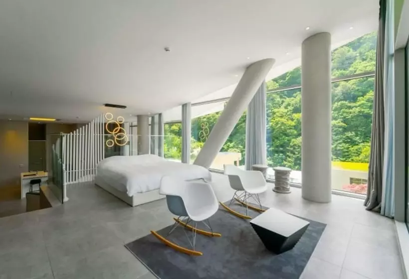 ペンション Hongcheon U Retreat Pool Villa
