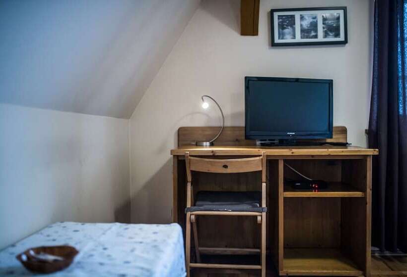 پانسیون Willa Leluja