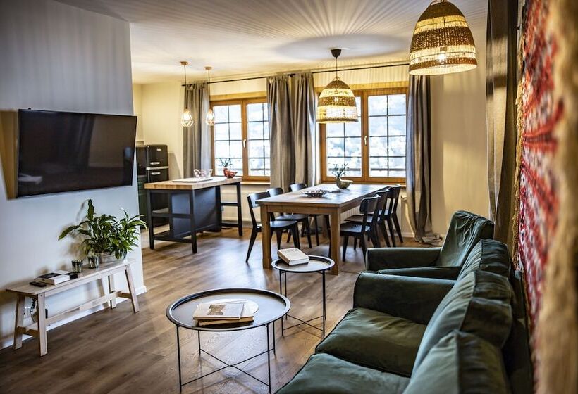 پانسیون Willa Leluja