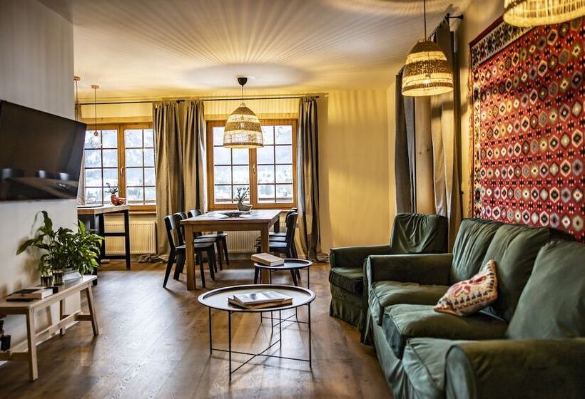 پانسیون Willa Leluja