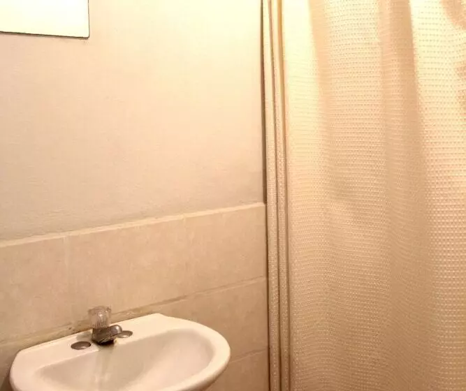 ペンション Ximenas Guest House