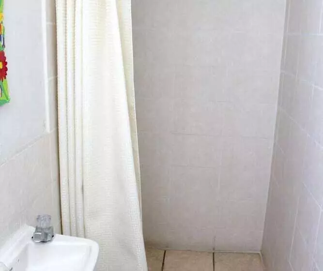 ペンション Ximenas Guest House