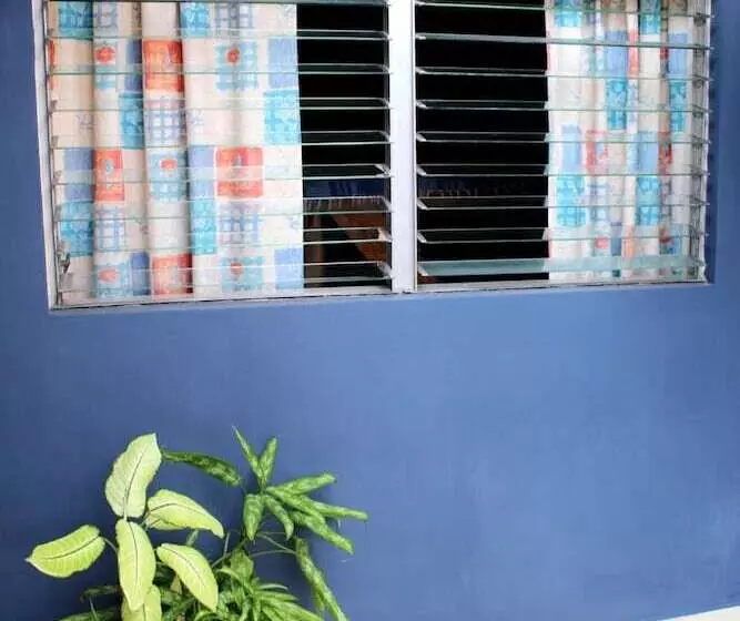 ペンション Ximenas Guest House