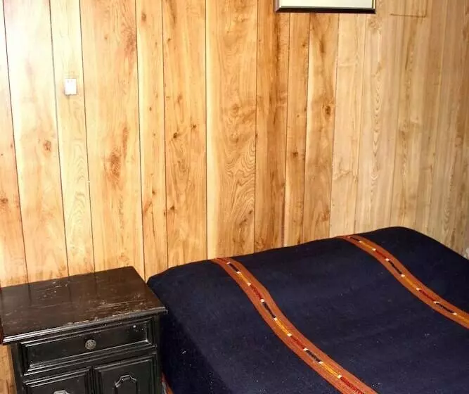 ペンション Ximenas Guest House