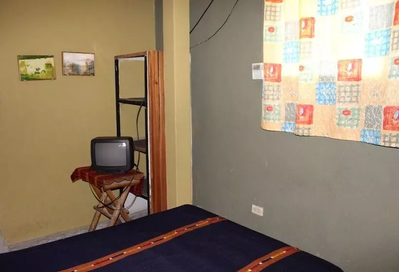 ペンション Ximenas Guest House