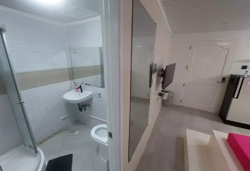 A Touch Of Pink Secret Garden Resort